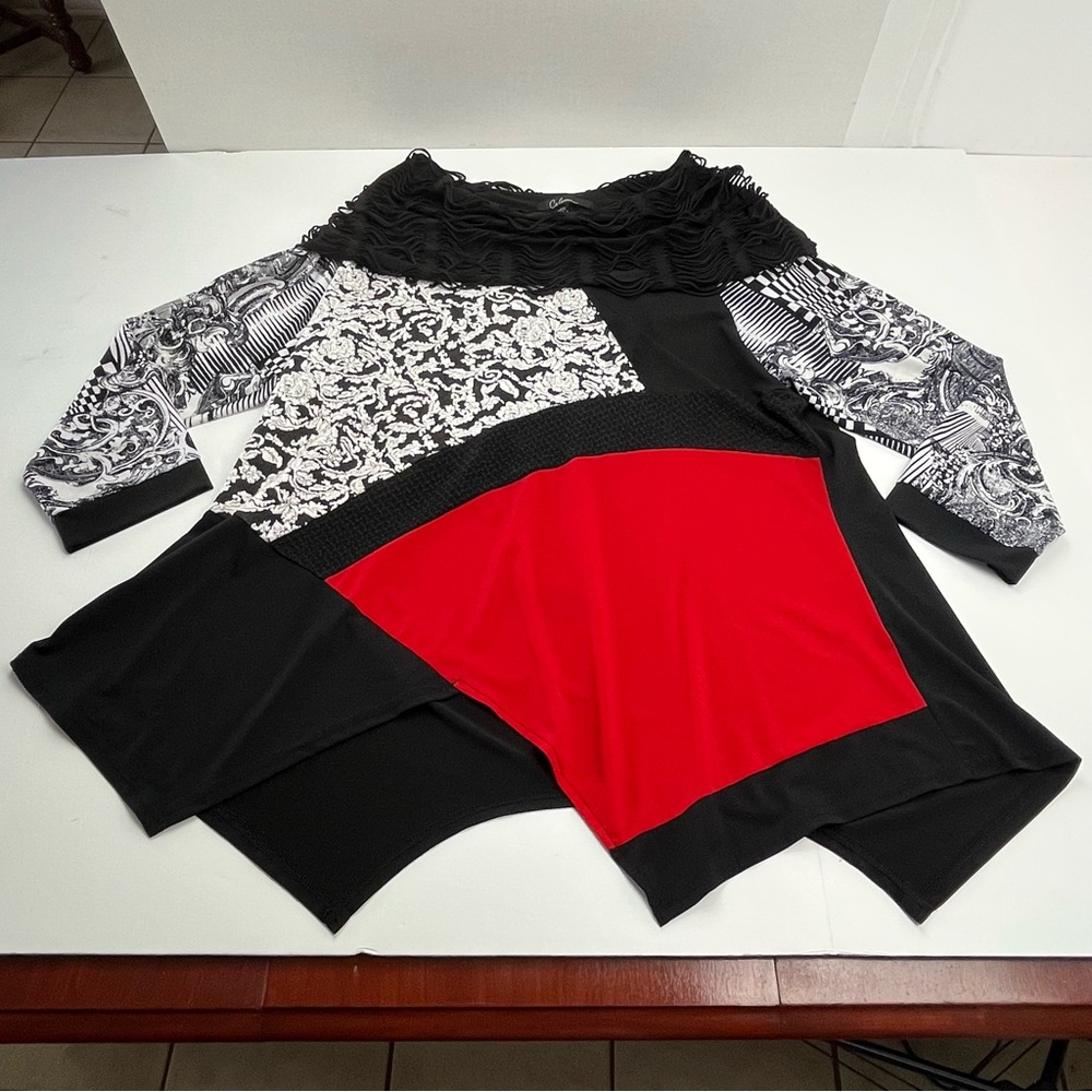 Calessa Womens Size 2X Black Red‎ Asymmetrical Geometric Top Stretch *FLAW